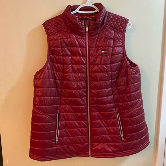 Tommy Hilfiger vest - Picture 1 of 2